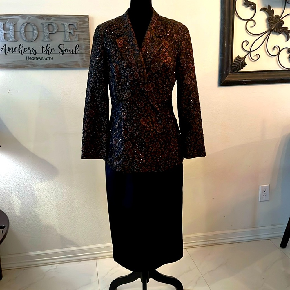 Marie St. Claire 2 piece suit.